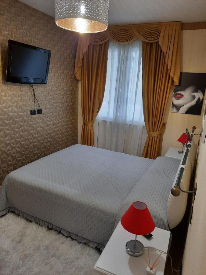 Appartamento Elite Du Lac Desenzano del Garda Exterior foto